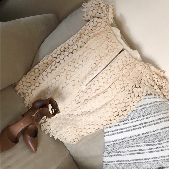 Tularosa Cream Flower Dress - Picture 6 of 6